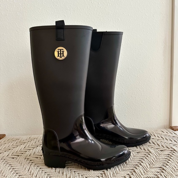 Tommy Hilfiger Tall Rain Boots – size 8 - Picture 4 of 10